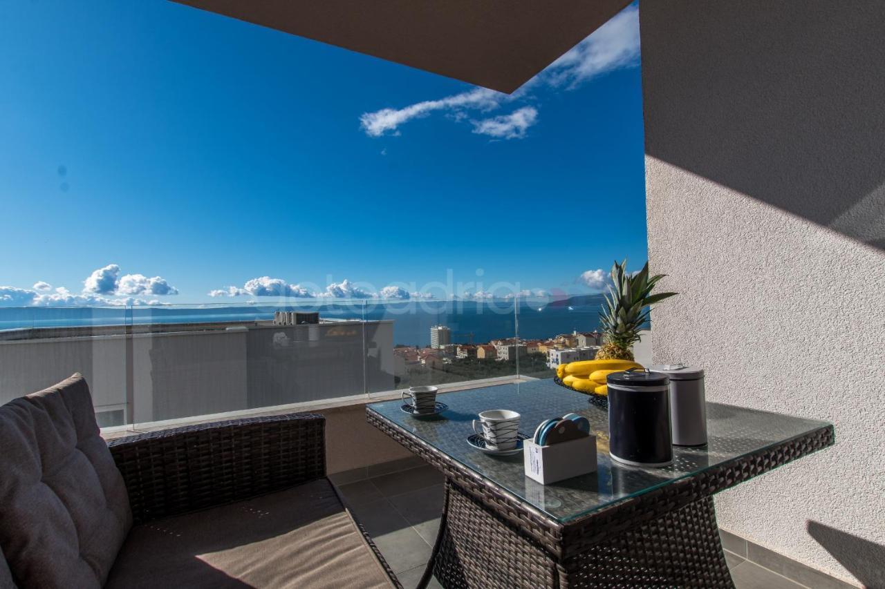 Luxury Apartment Sofia -Free Beach Parking Makarska Exterior photo