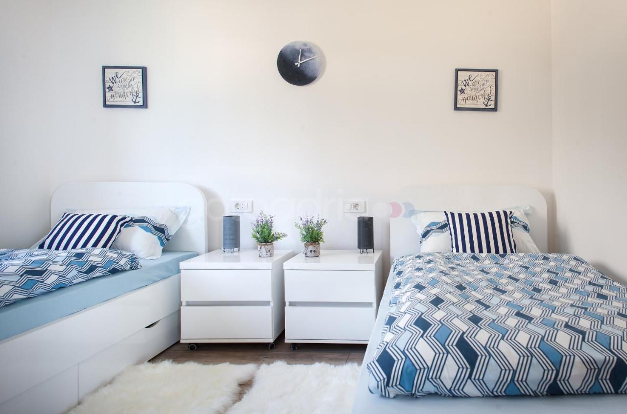 Luxury Apartment Sofia -Free Beach Parking Makarska Exterior photo